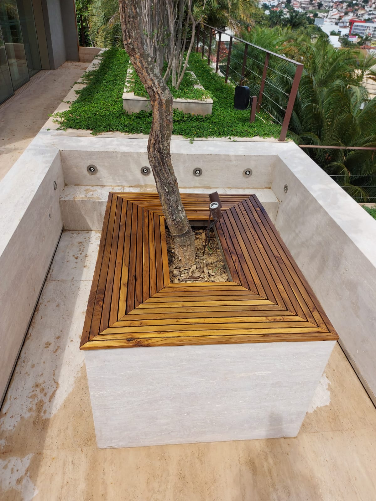 Deck para área de piscina