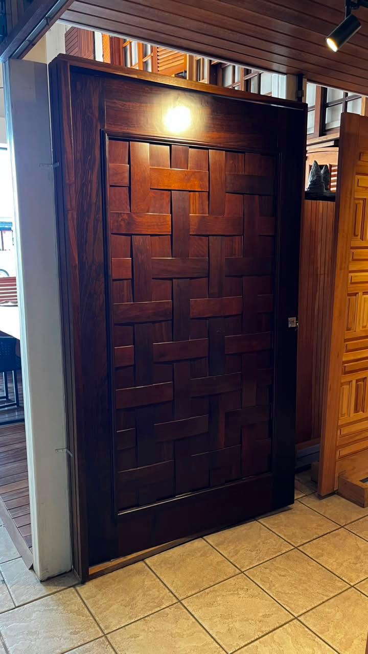 Porta frisada