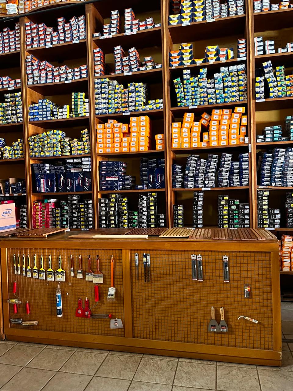 Showroom A Tacominas — exposição de produtos